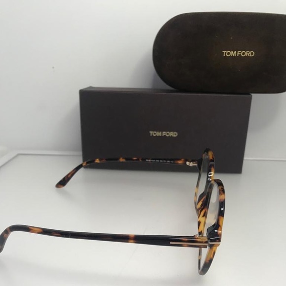New🔥🔥 - TOM FORD TF5578-B 052 BLUE CONTROL - Picture 7 of 17